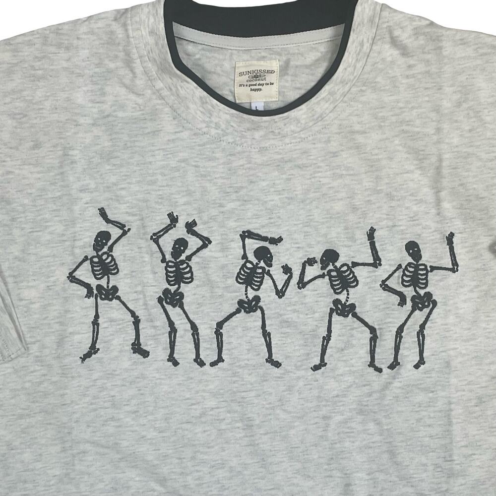 Sunkissed Coconut Womens Large Embroidered Dancing Skeletons Halloween Tee Shirt
